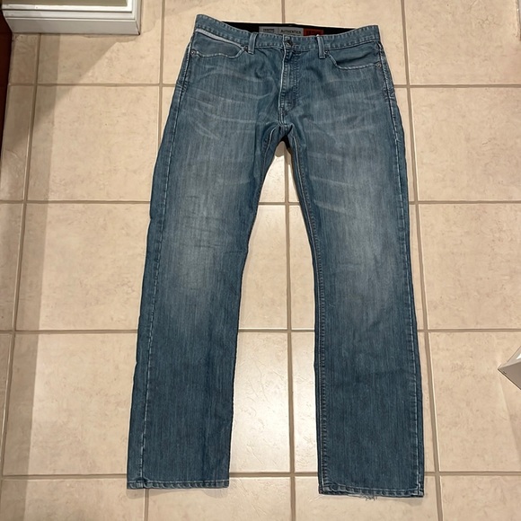 Mens 36 x 34 Signature Levi slim straight leg unique light blue jeans - Picture 1 of 13